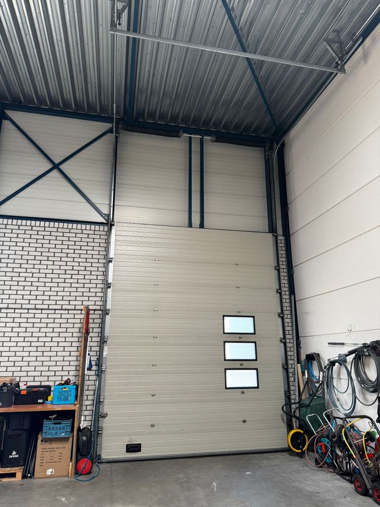 Brama 3.55x4.50 segmentowa Crawford elektryczna 3 sztuki