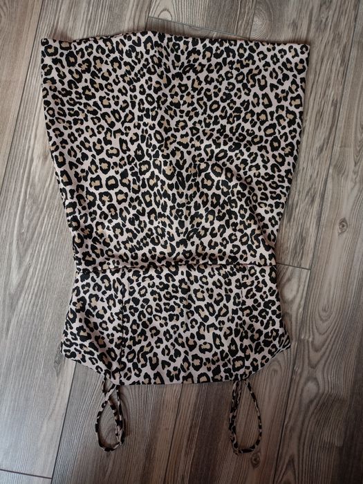 Sukienka w panterkę Pull&Bear rozmiar M