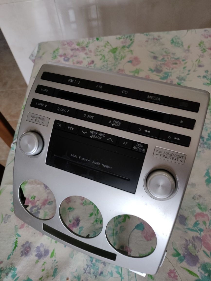 Radio original Mazda 5