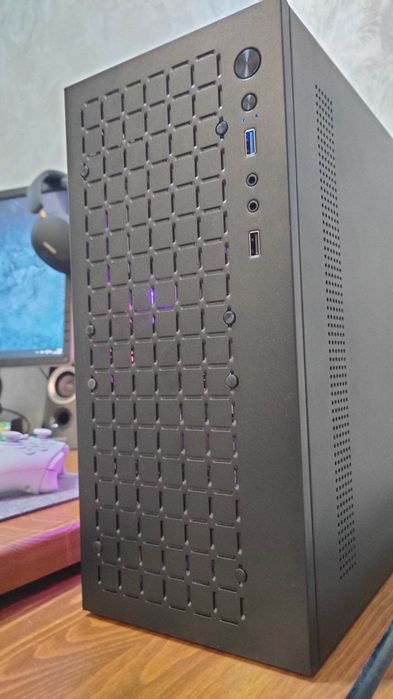 Новий компактний ігровий комп'ютер Ryzen r5 5500