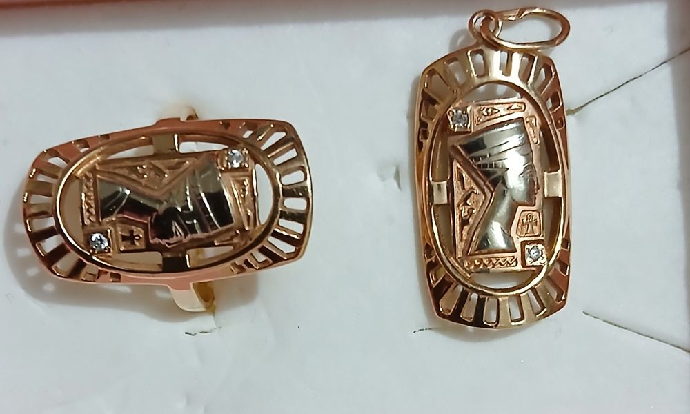 Золота каблучка перстень +підвіска. Проба 585. Нефертіті.
