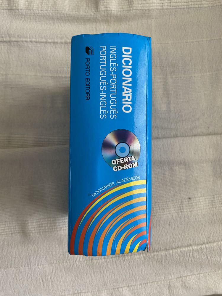 Dicionários escolares