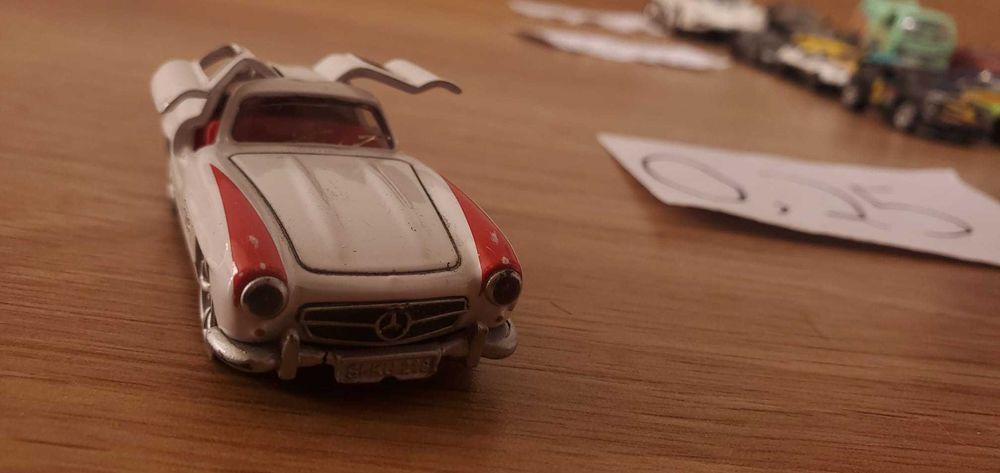 Varios carros- podem ser comprados por unidade