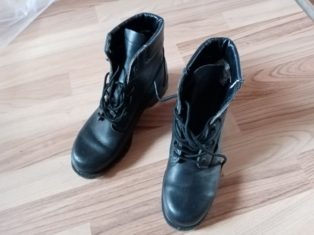 Buty firmy Bates stan bardzo dobry