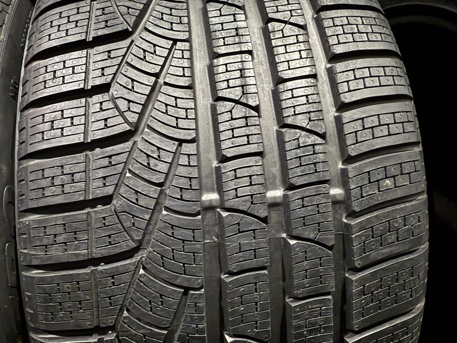 255/35 r 19 Pirelli 4 шт.