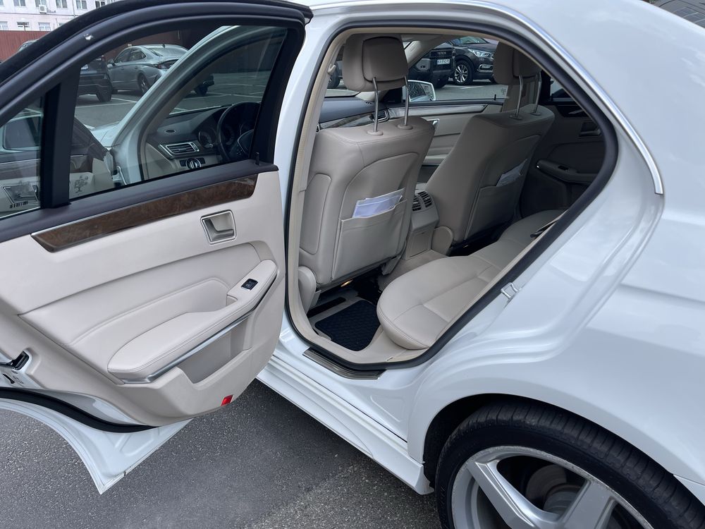 Mersedes-Benz E-Class 2015рік