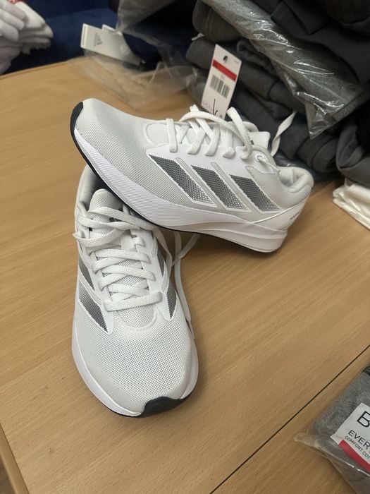 Кросівки Адідас 43 розір