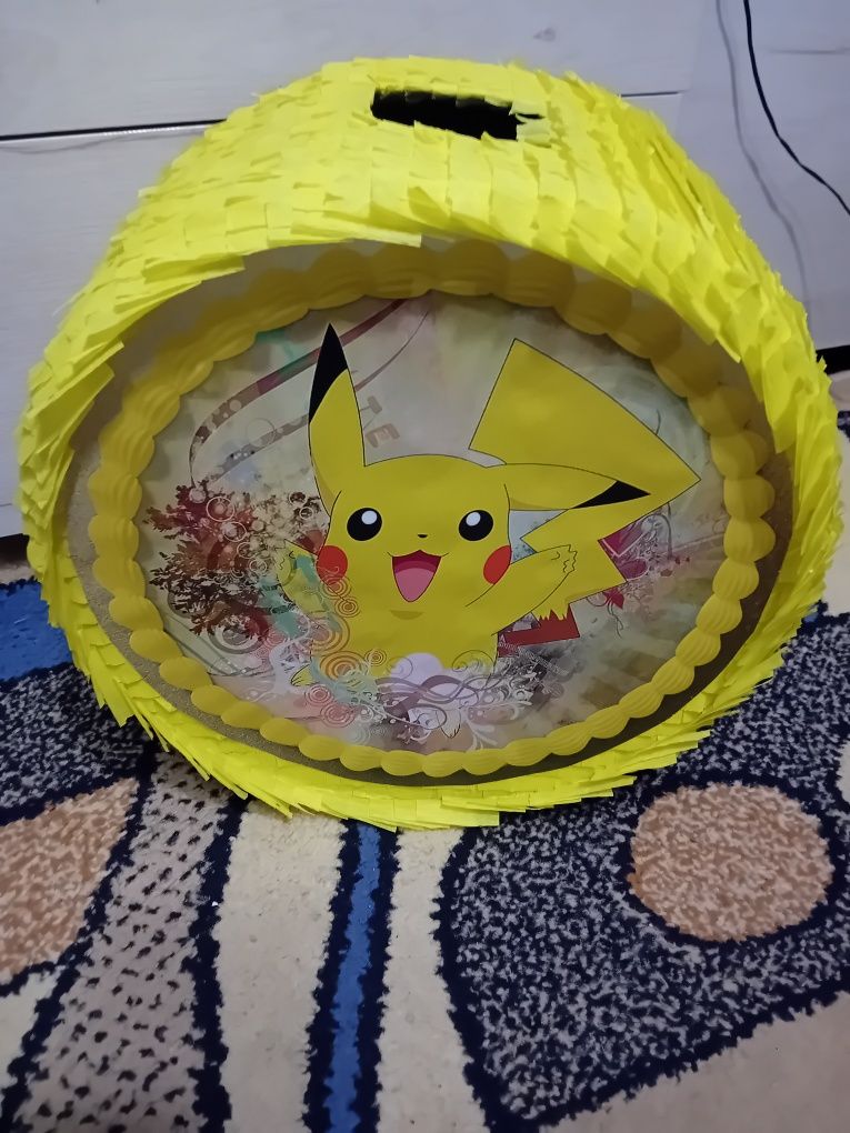 Piniata urodzinowa pikachu