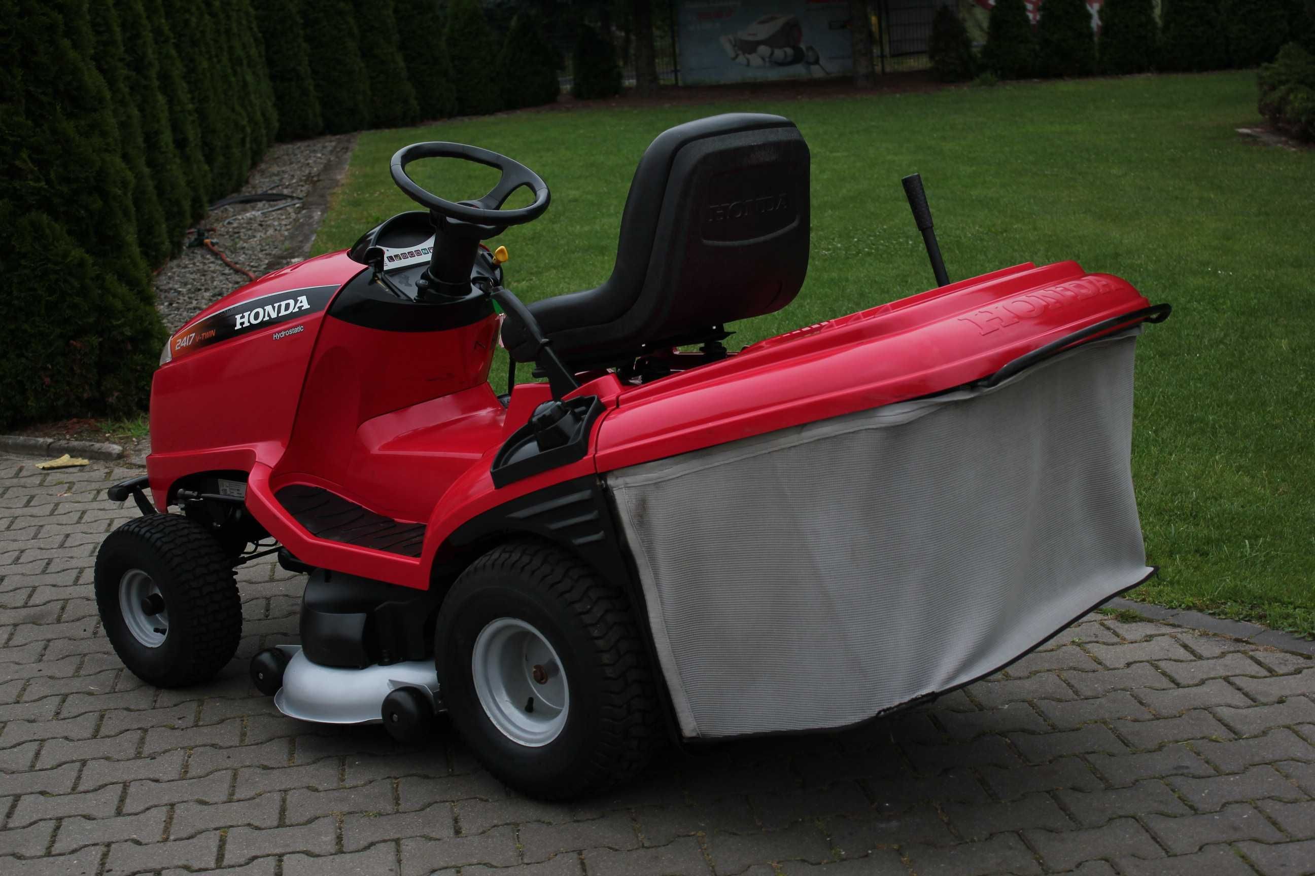 Honda 2417 V2  TRAKTOREK Kosiarka