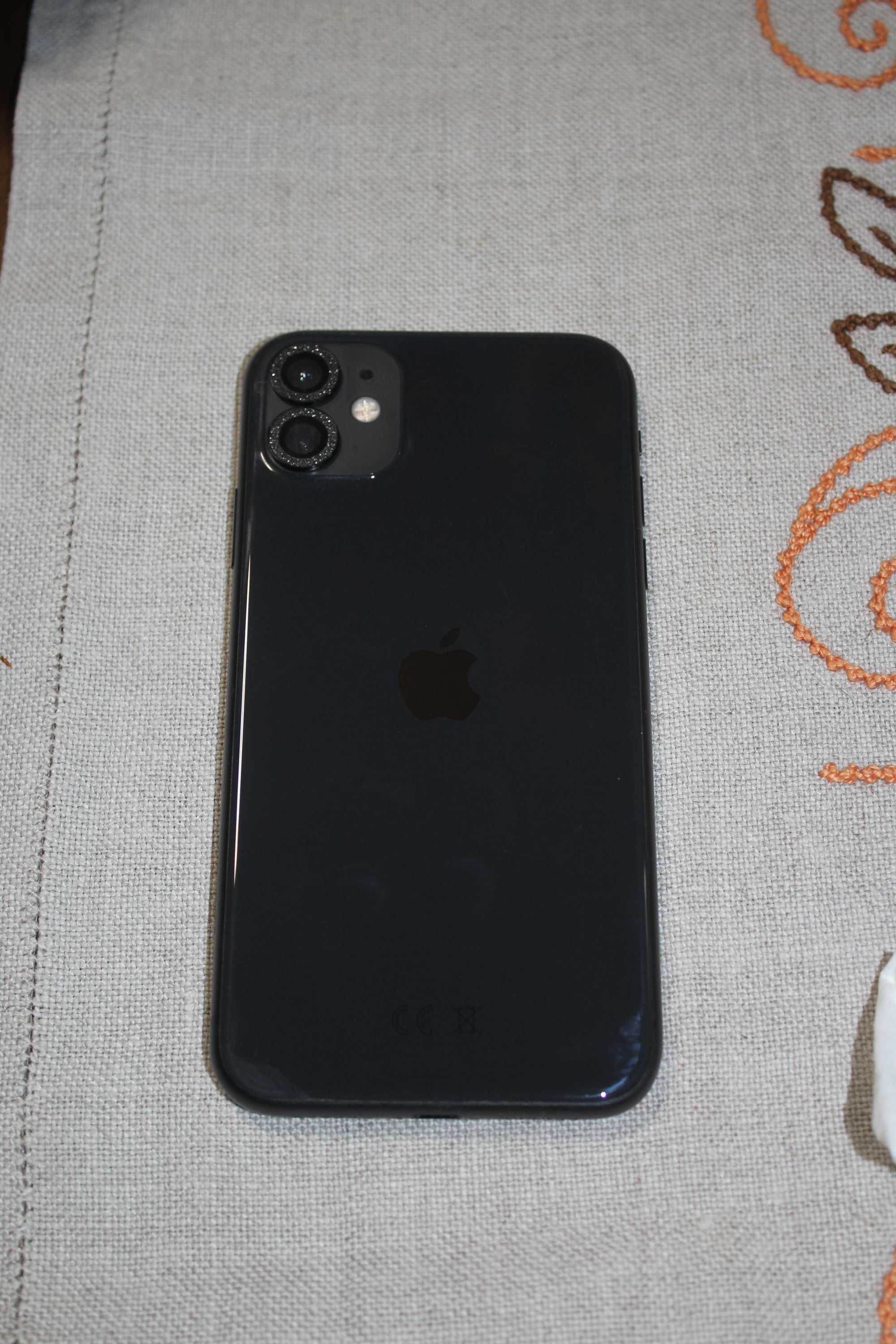 Iphone11 com protetor de lentes sem danos como novo