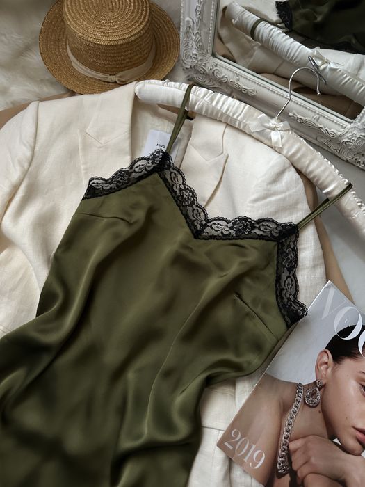 Красива нічна сорочка з мереживом розмір XS-S