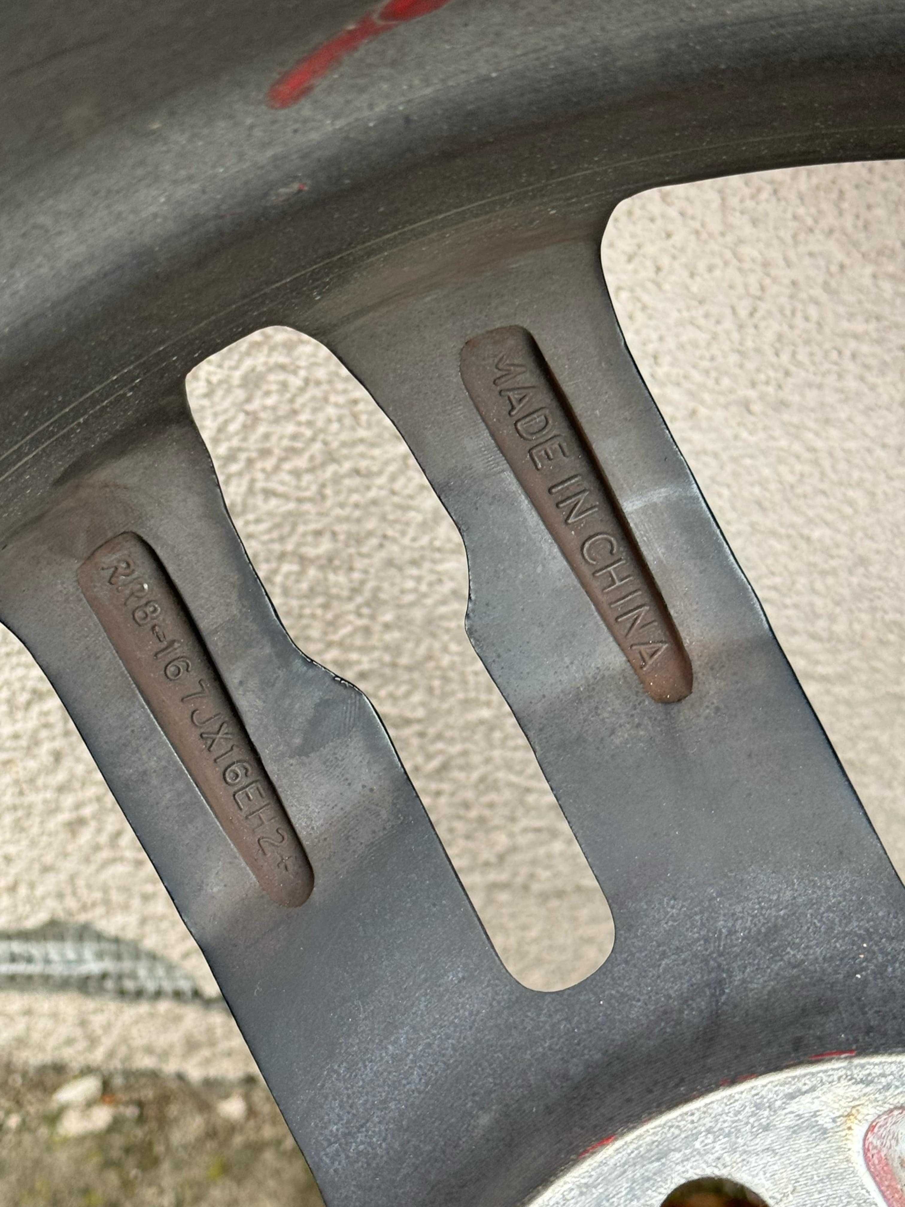 Felgi 16 ET35 7J i Opony Zimowe 205/55/R16 - 47/2022 rok - 8mm