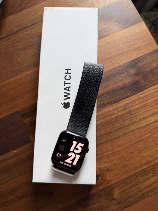 Apple Watch SE 2023 44mm Aluminio meia noite