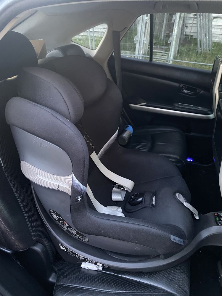 Fotelik Cybex Sirona SX2 i-size 0-18kg z bazą isofix obrotowa