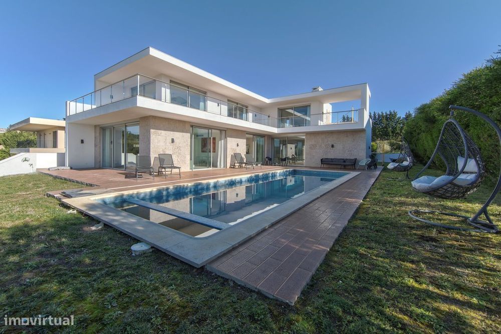 Moradia T5 para arrendamento - Belas Clube de Campo - Excelente oportu