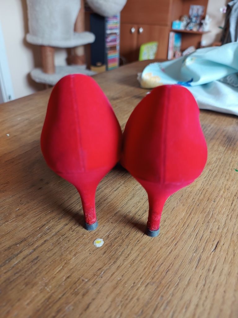 Buty damskie czółenka rozmiar 35 czerwone