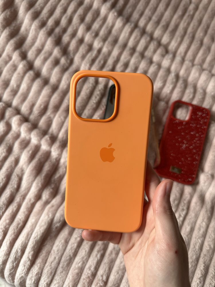 Чехлы на iphone 12/13pro