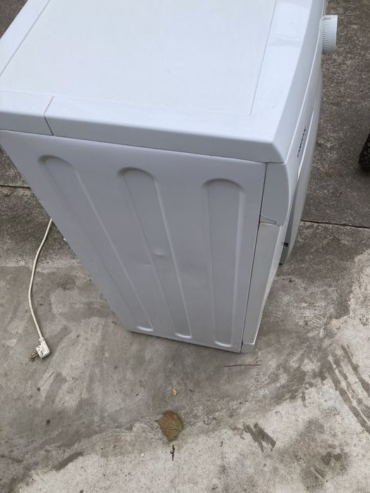 Продам стиральную машину с гарантией.