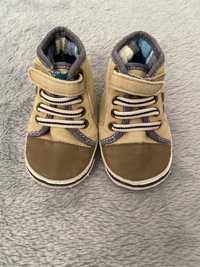 Eleganckie niechodki buty buciki niemowlęce dla chłopca