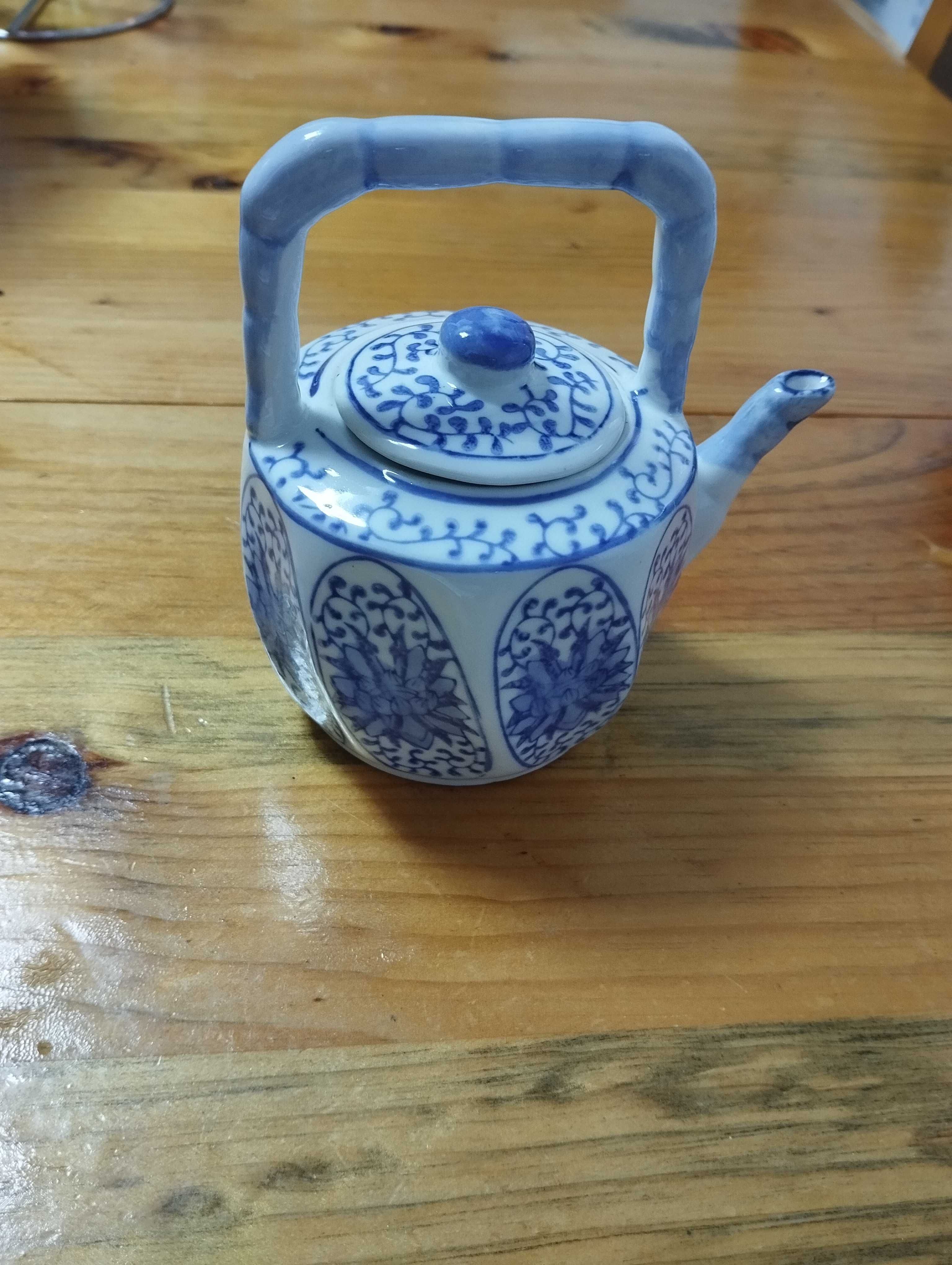 Bule de Chá, Chinês