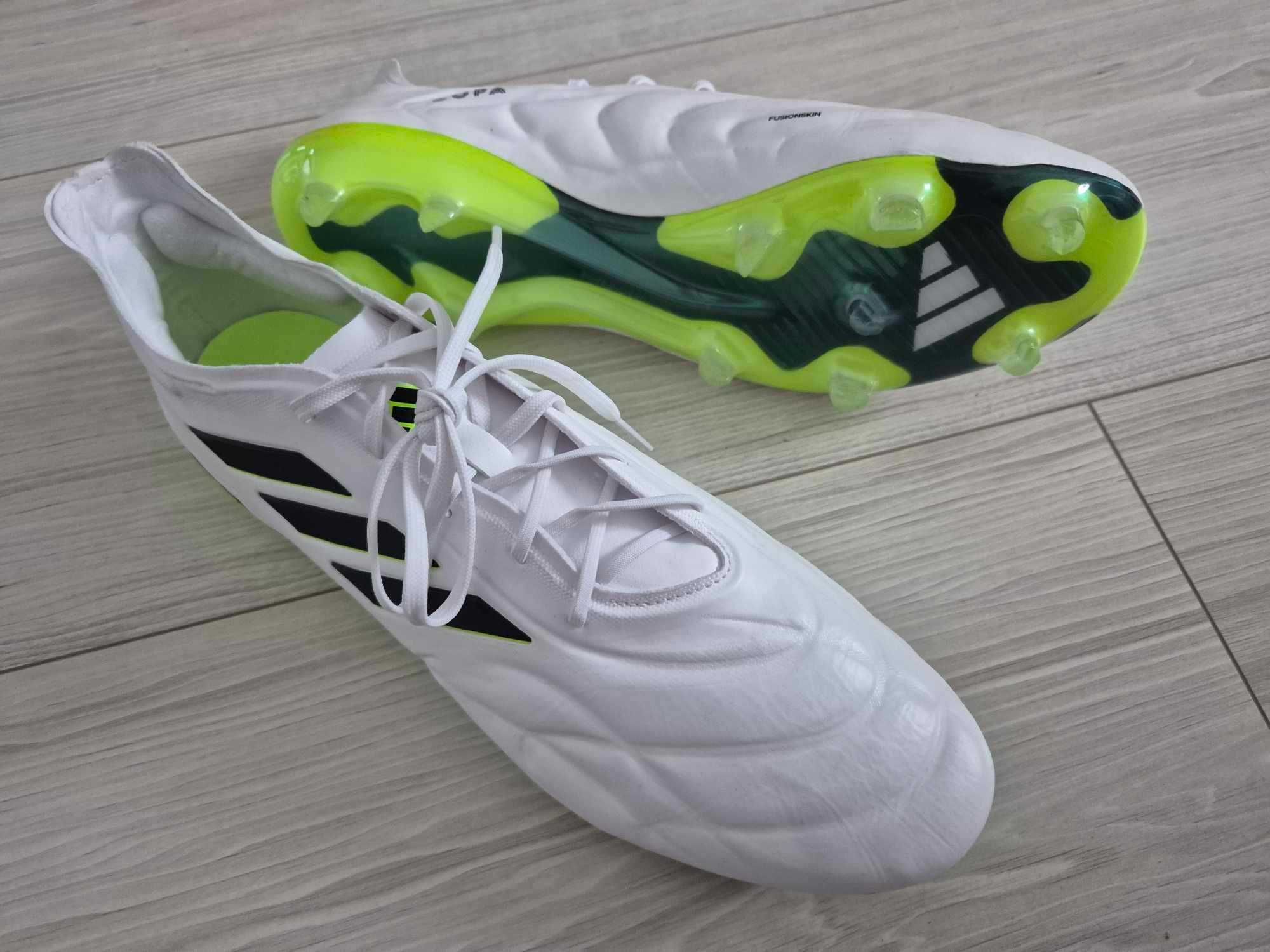 Profesjonalne buty korki Adidas Copa Pure.1 FG HQ8971 rozmiar 39 1/3