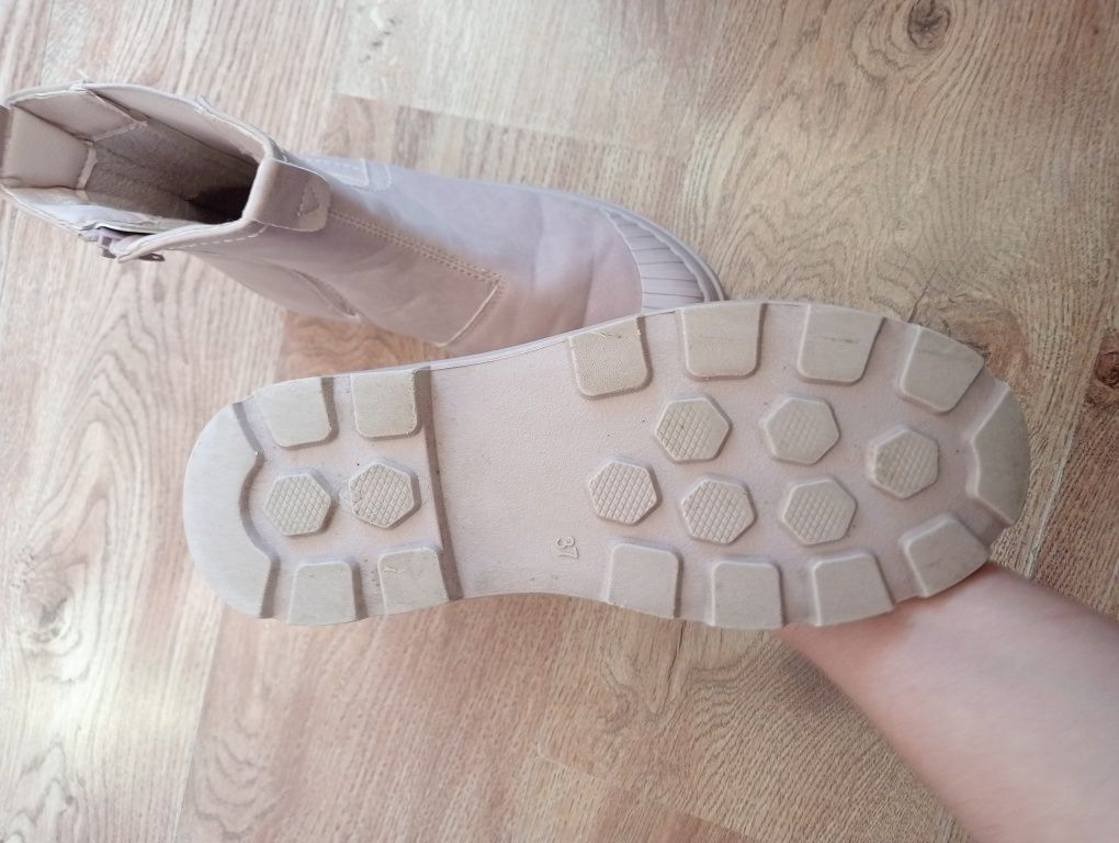 Reserved botki z elastyczna cholewką r 37