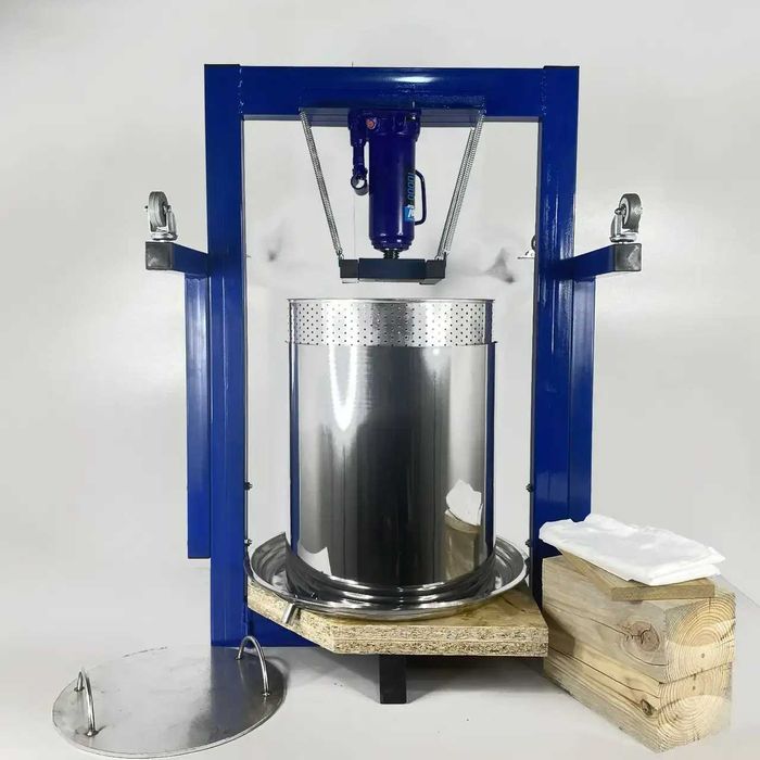 Прес для соку яблук та винограду на 50 літрів, гідравлічний