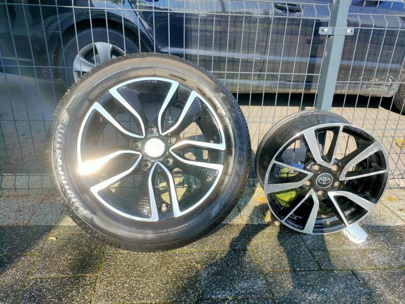 Felgi cztery sztuki Toyota Corolla 16' używane.