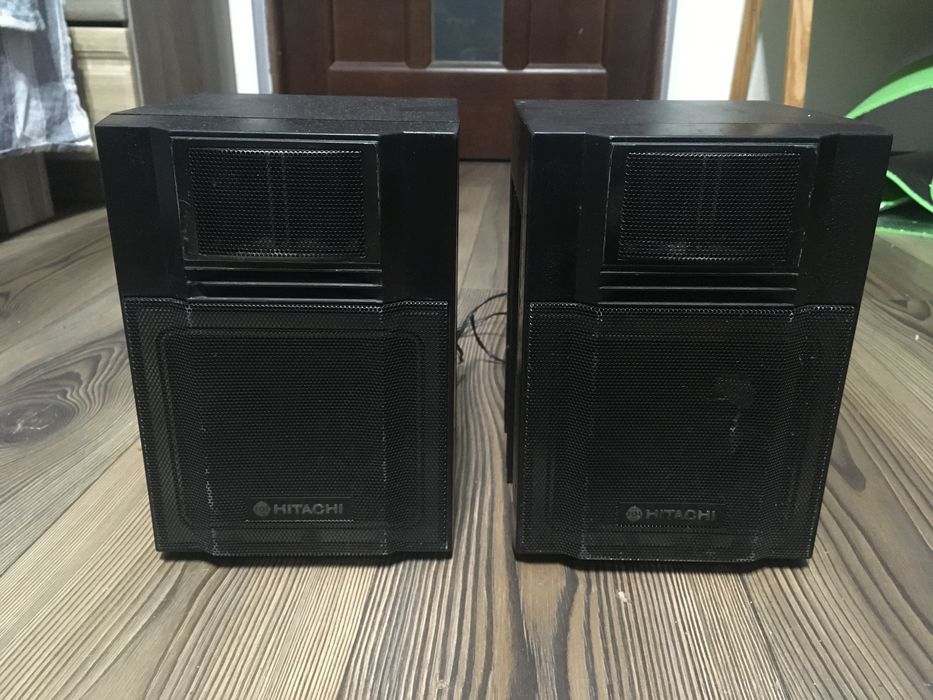 Hitachi акустические колонки