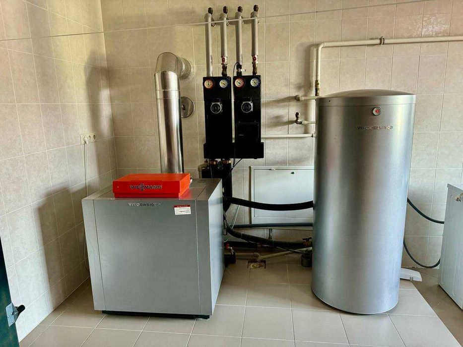 Продам просторий будинок по вул.Сельських (Алтайські озера)