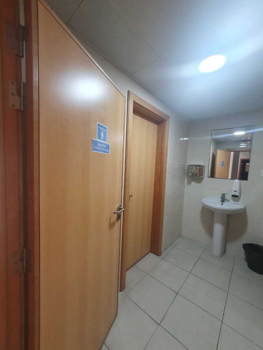 Espaço comercial / Escritório para arrendar