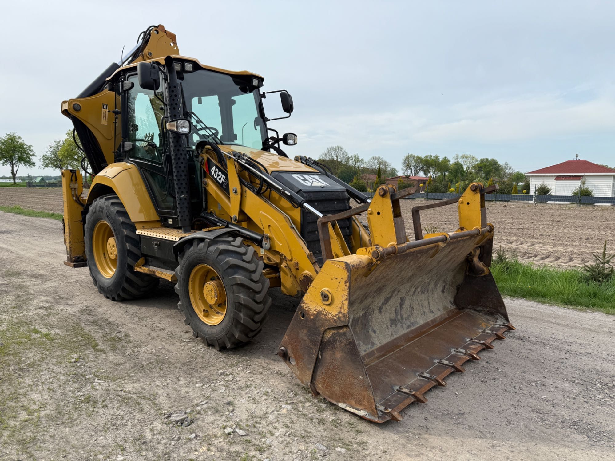Koparko-Ładowarka CAT 432 F2 z 2015 rok koparka 1 Właściciel 7 TYS MTG