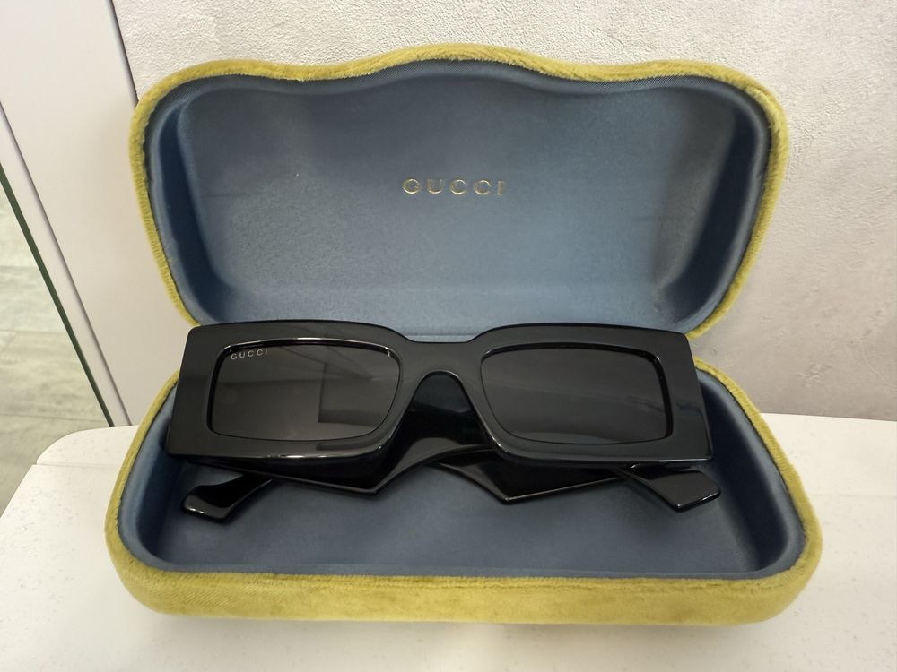 Сонцезахисні окуляри GUCCI