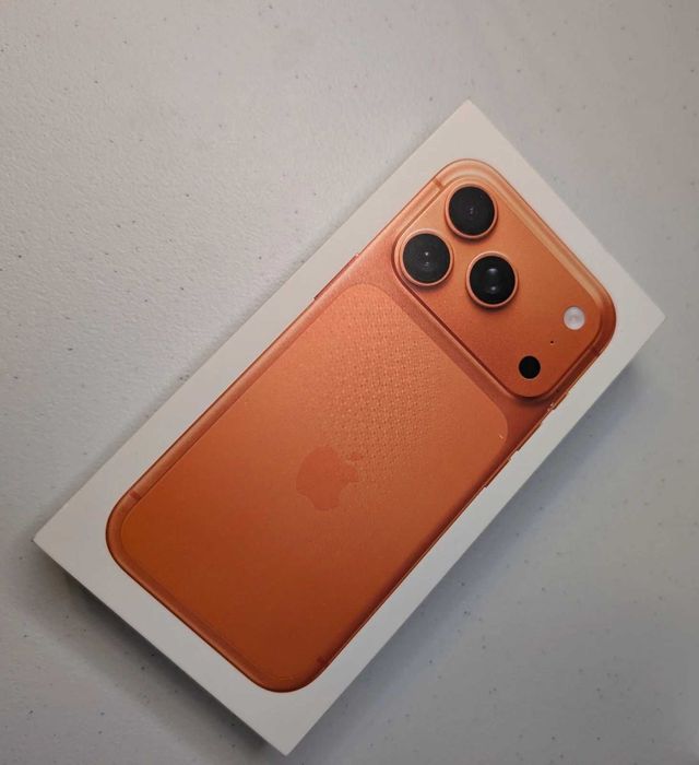 iPhone 17 Pro Max - 256 GB - Novo - Varias Cores