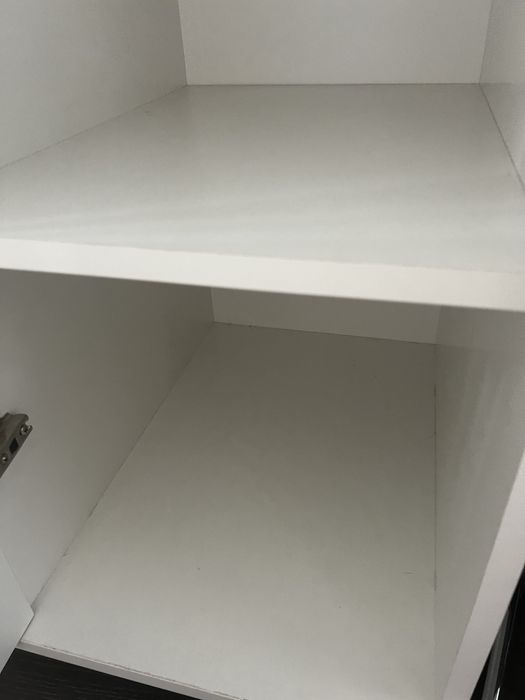 Продам столик для макіяжу із зеркалом б/у