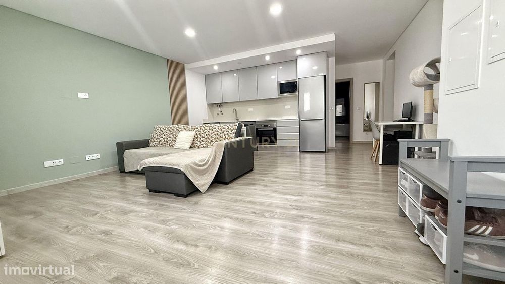 Apartamento Novo T1 com logradouro no Montijo