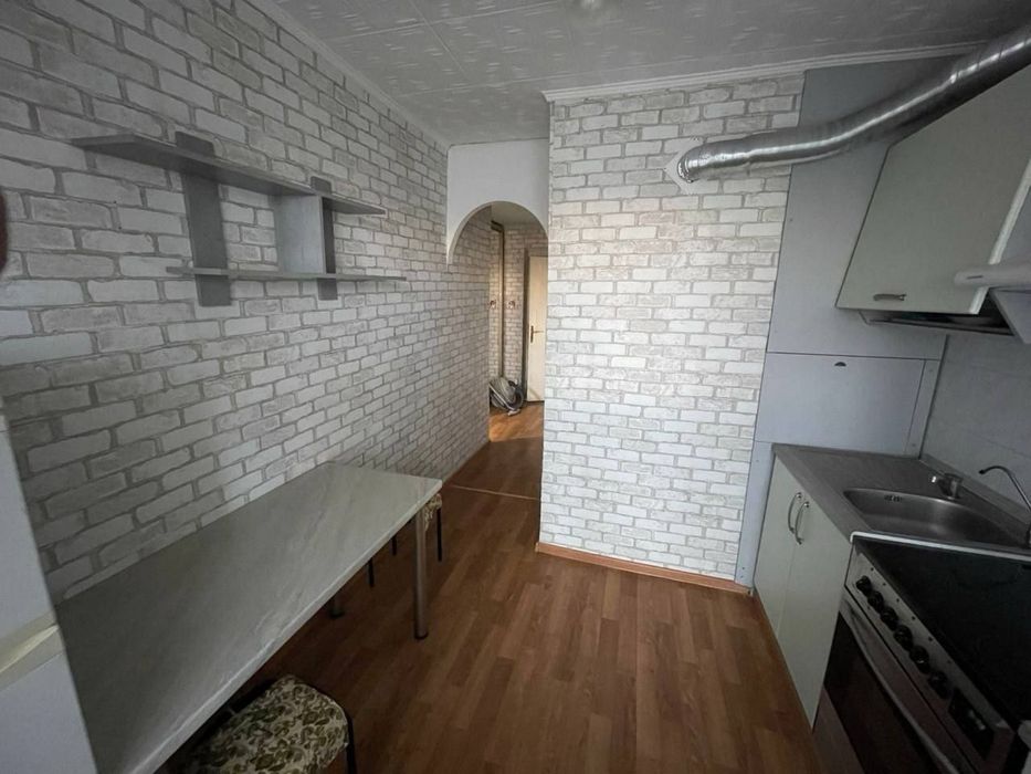 Продам простору 1-кімнатну квартиру ж/м Тополя вул.Тополина 14