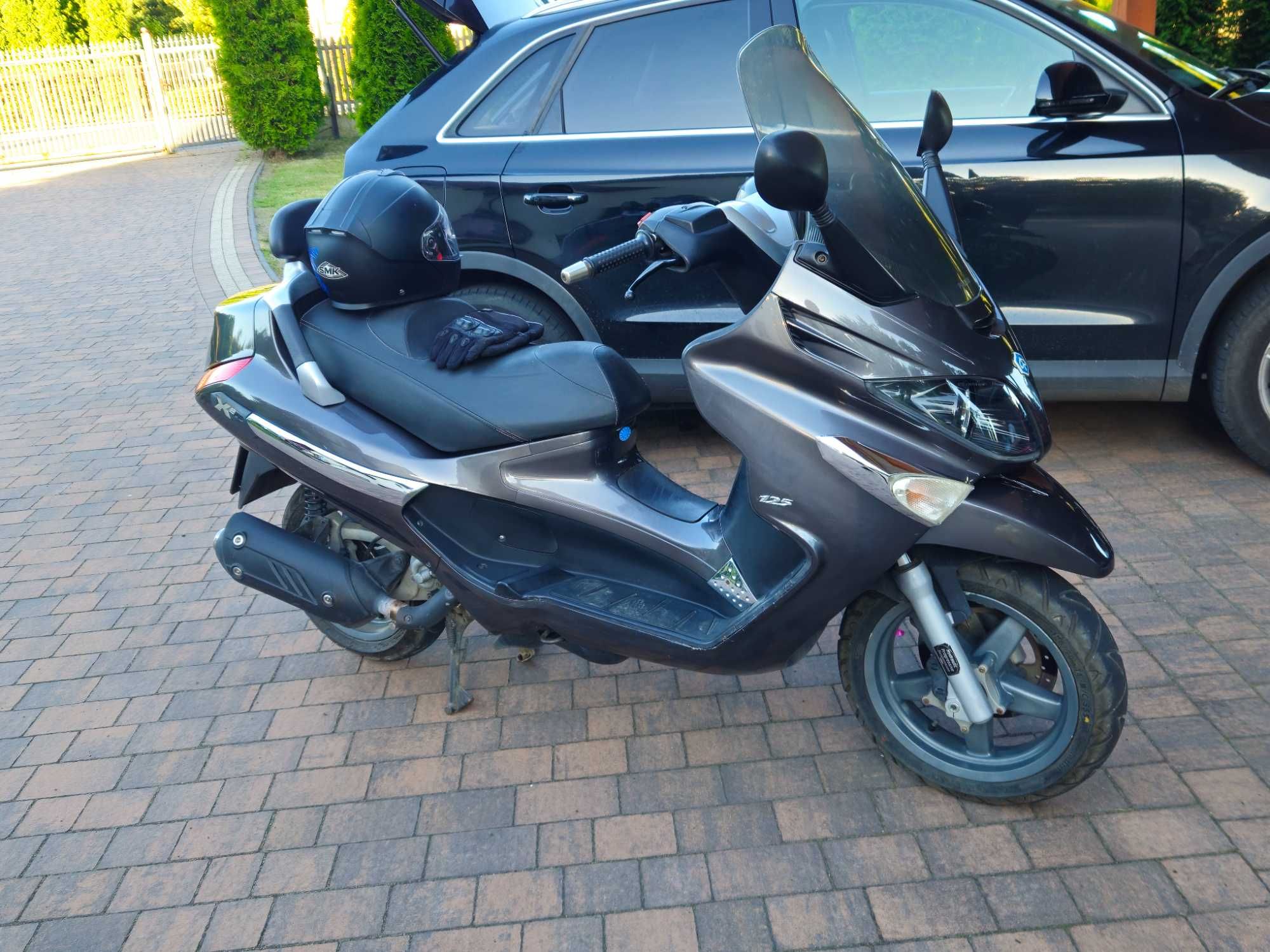 Piaggio xevo 125 skuter 125 maxi skuter