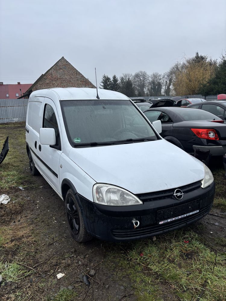 Combo C drzwi tył Y474 części maska zderzak lampa błotnik