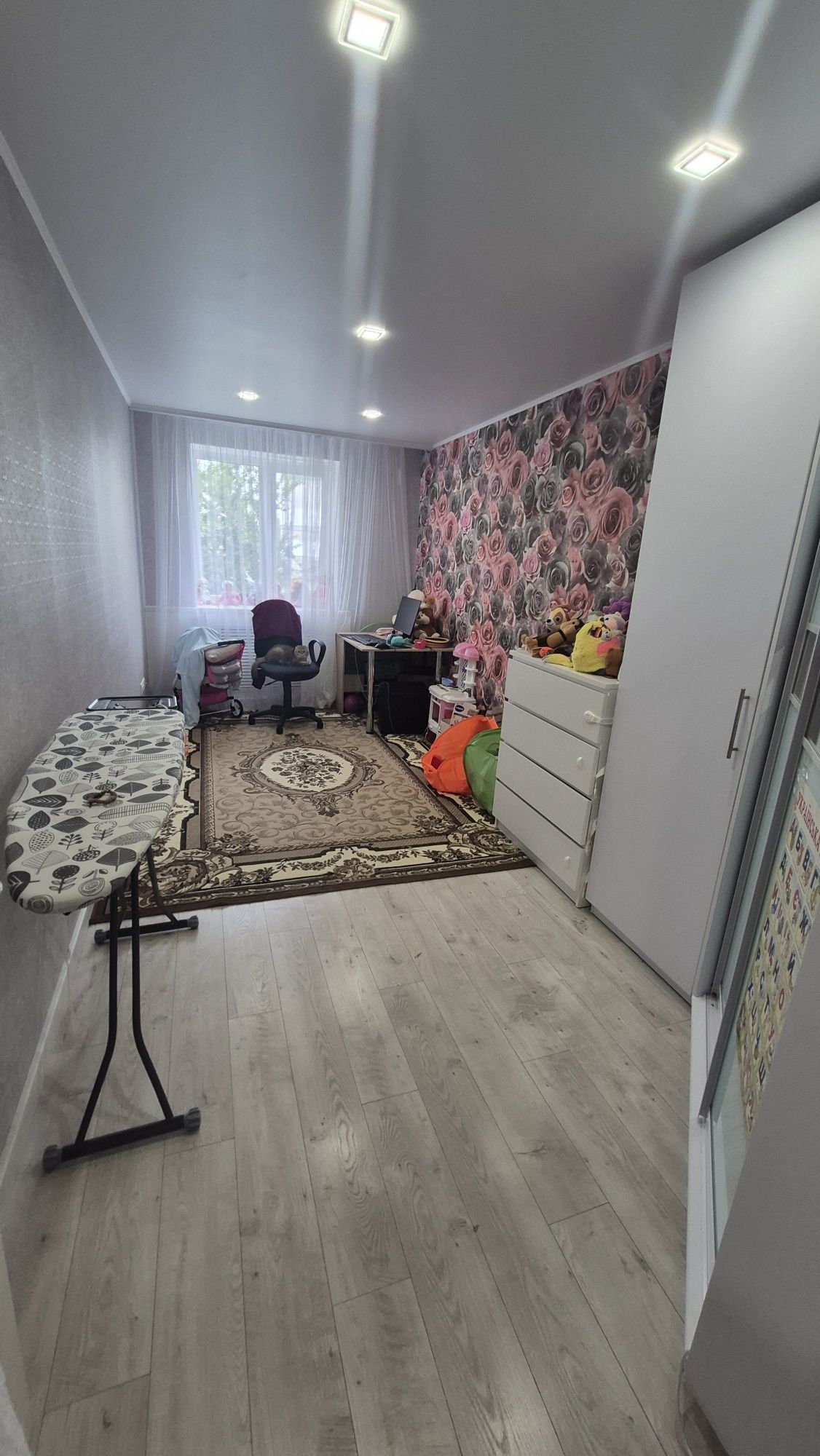 Продам квартиру з ремонтом,р-н Військове містечко