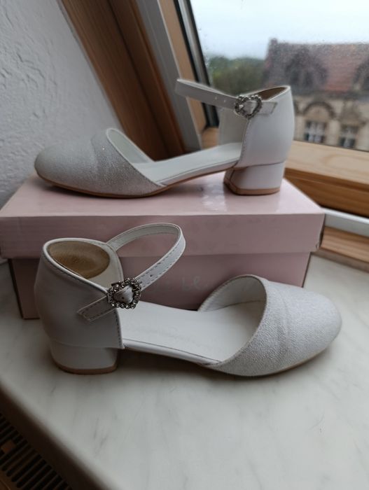 Buty komunijne 36 z brokatem