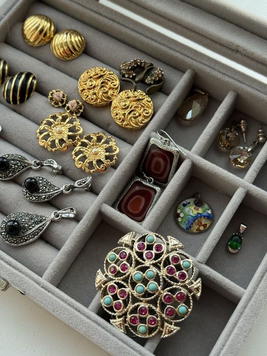 Вінтажна біжутерія