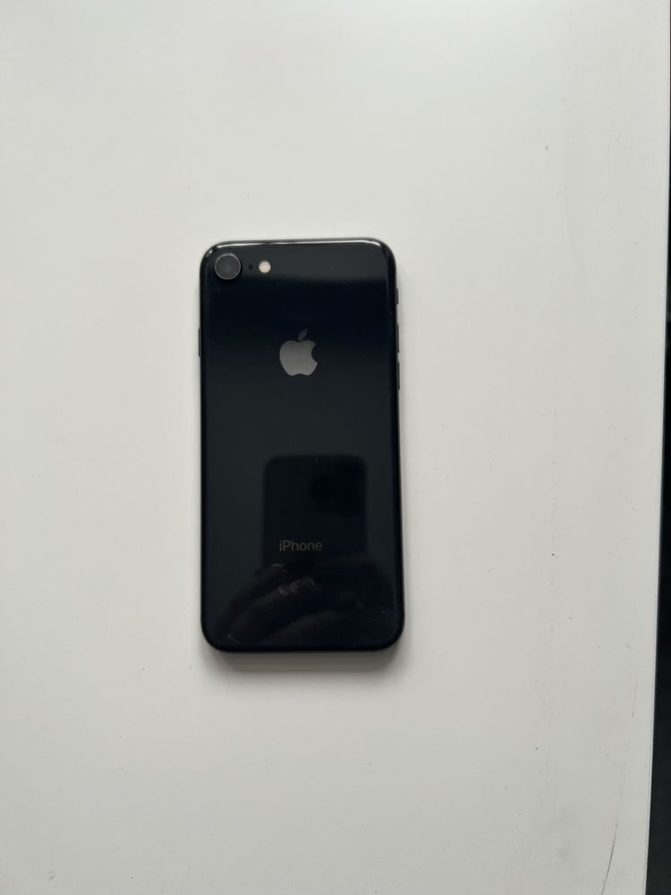 Iphone 8 64GB 100% baterii