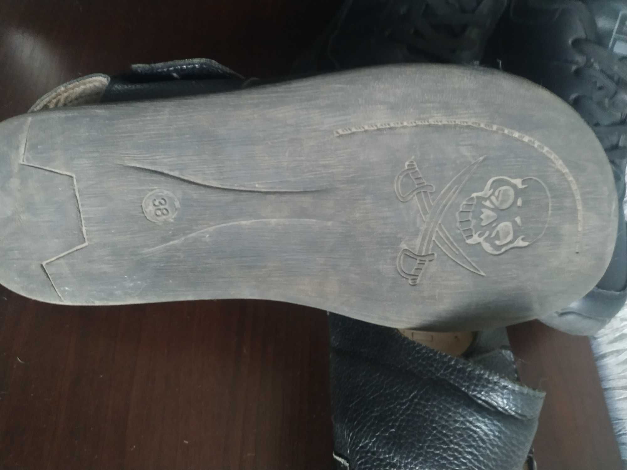 Взуття для хлопчиків (підлітків)