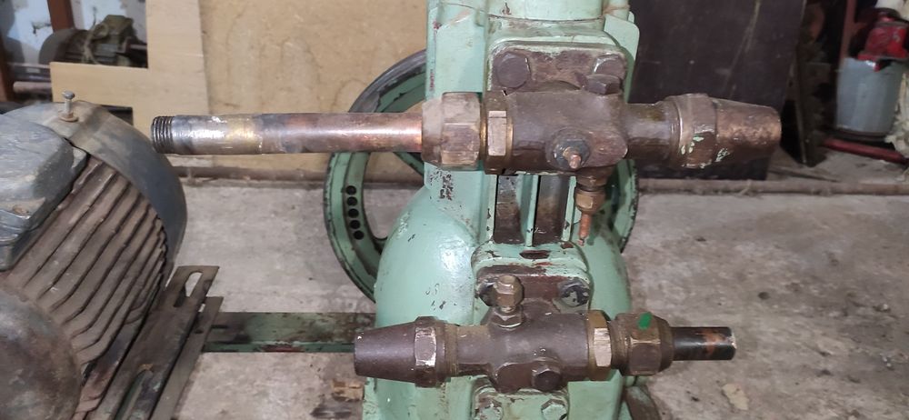 Продам компресор