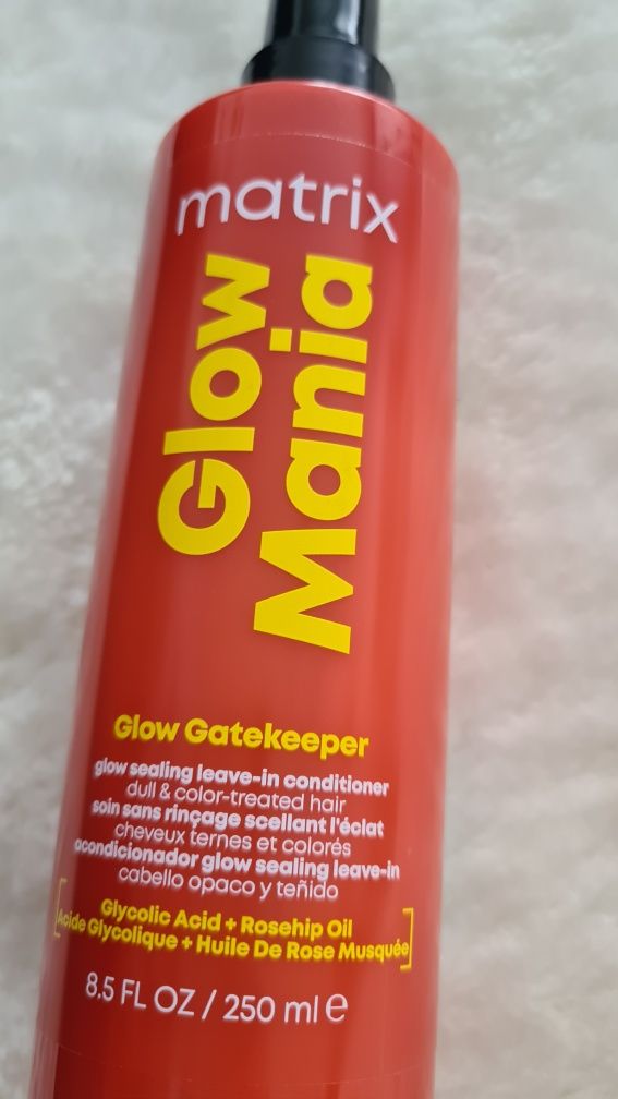 Matrix glow mania spray do włosów