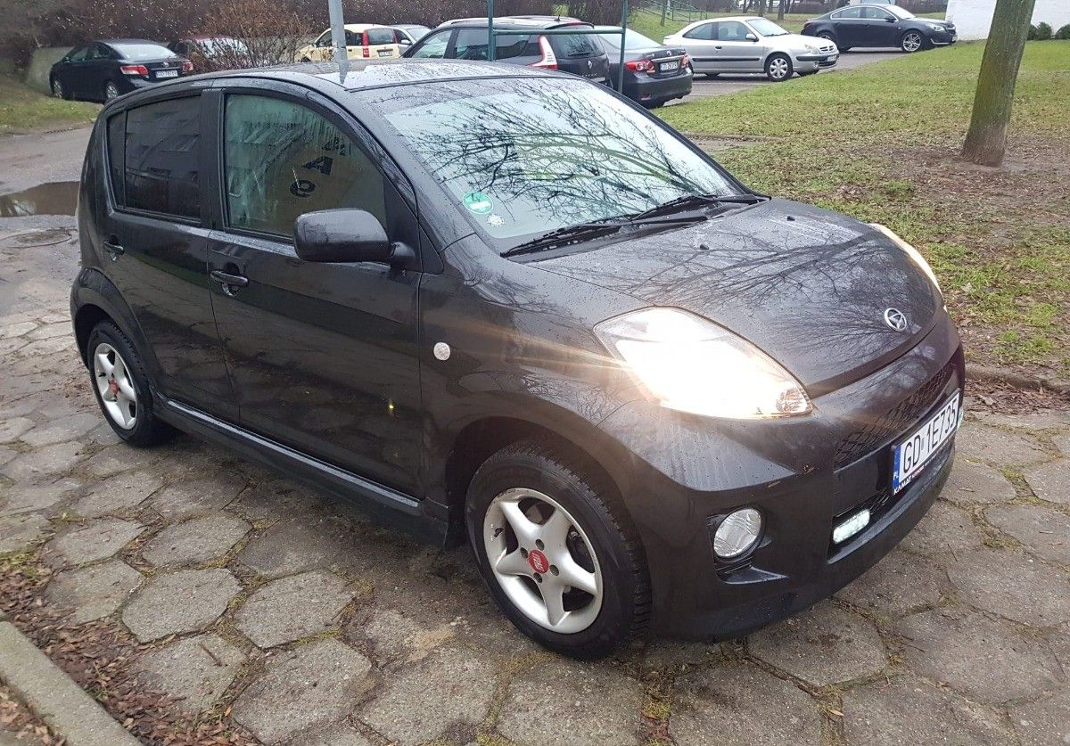 Daihatsu Sirion*2008*1,5 Benzyna*103 KM*Zamiana