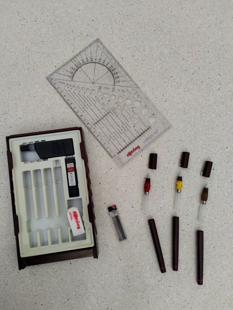 Estojo de desenho rotring usado, incompleto - ver descrição