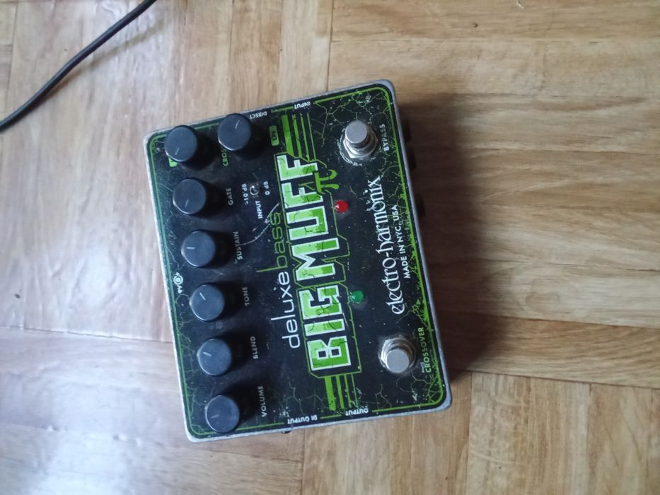 Electro Harmonix Bass Muff Deluxe Preamp z DI