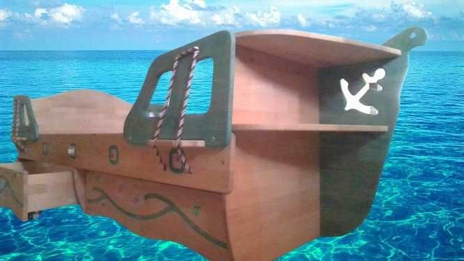 Продам кровать корабль